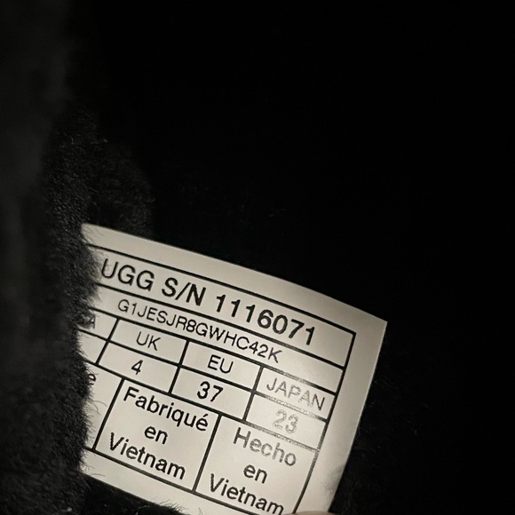 NEW in Box Ugg Slippers Fluff Yeah Bling Black in Size 6 - Picture 6 of 13